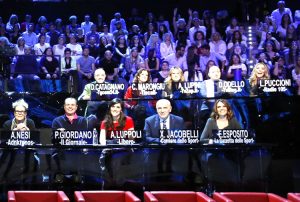 finale-di-amici-ecco-perche-i-giornalisti-non-hanno-esposto-le-critiche