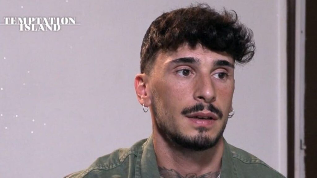 temptation-island-manuel-lancia-una-frecciatina-alle-tentatrici-ossessionate